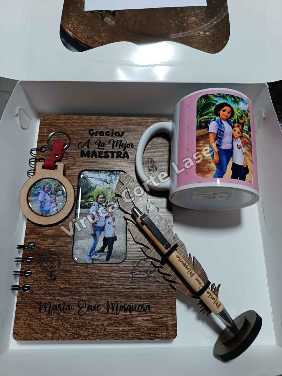 Agenda Mdf +Lapicero + Mug + Llavero 008